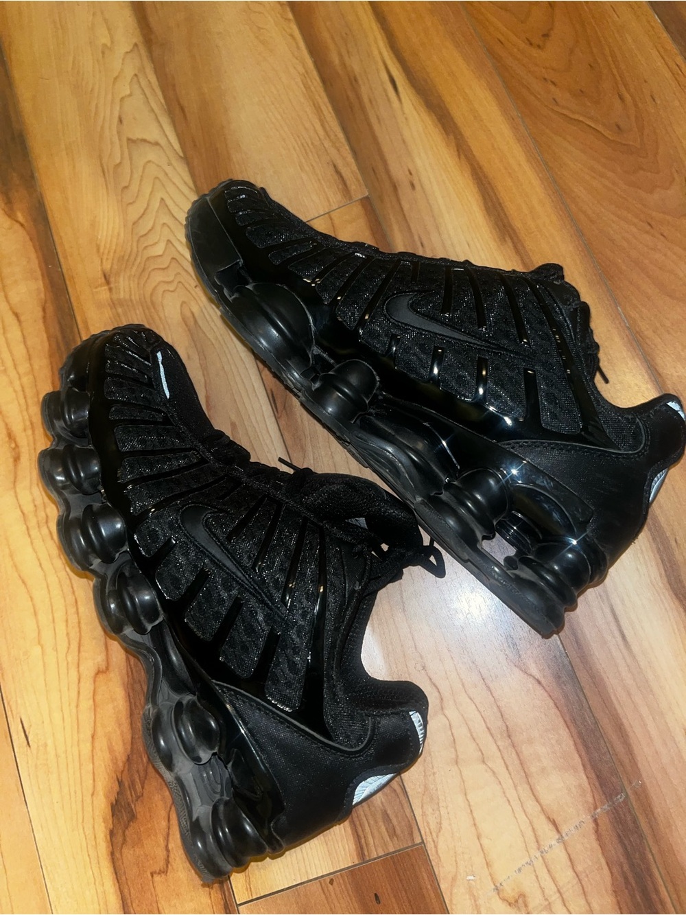 Nike Men’s Black Athletic Running Shoes with Shox Sole - Picture 1 of 5